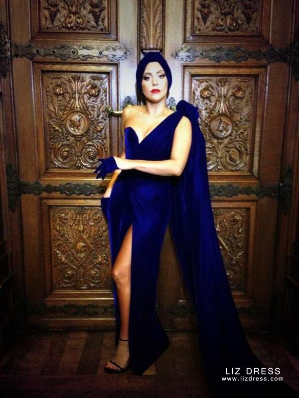 https://www.lizdress.com/media/catalog/product/cache/10f519365b01716ddb90abc57de5a837/l/a/lady-gaga-royal-blue-velvet-dress-1.jpg