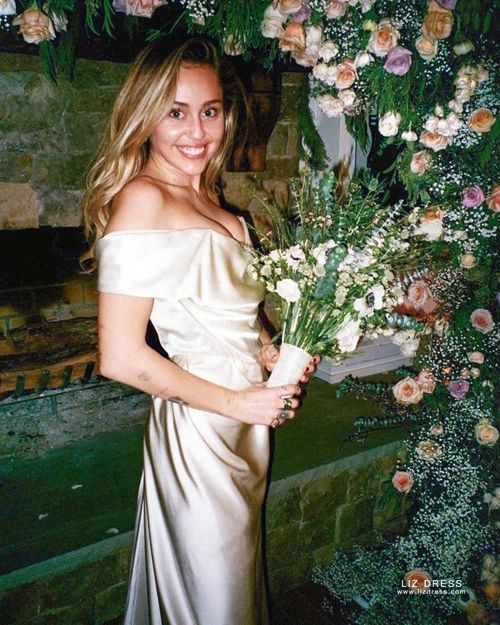 Miley cyrus wedding dress discount