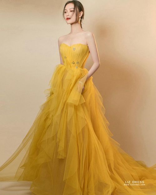 yellow tulle prom dress