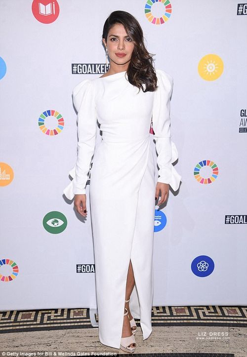 Priyanka Chopras Look For Pre Oscars Took Us Back To Her Iconic White Fits