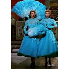christmas sisters dress vera clooney ellen movie lace