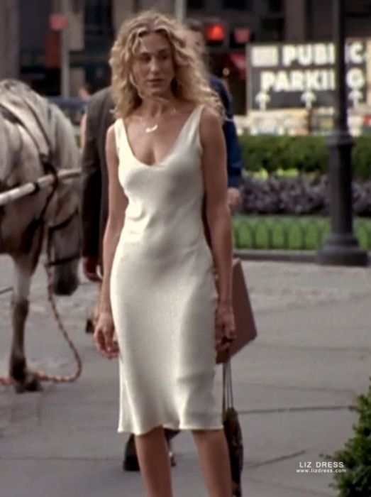 Sarah jessica parker newspaper dress sale