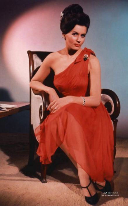 James bond girl red dress outlet