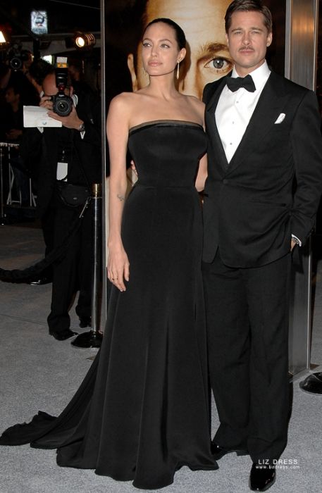 Strapless black velvet evening gown outlet