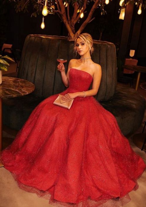 G6403, Luxury Red Ruffle Long Trail Ball Gown, Size - (All)pp – Style Icon  www.dressrent.in