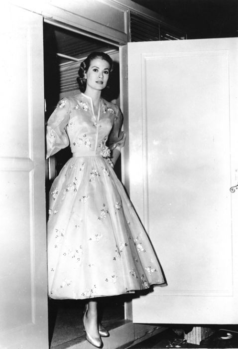 grace kelly wedding dress