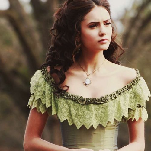 Katherine Pierce  Katherine pierce, Vampire diaries, Vampire