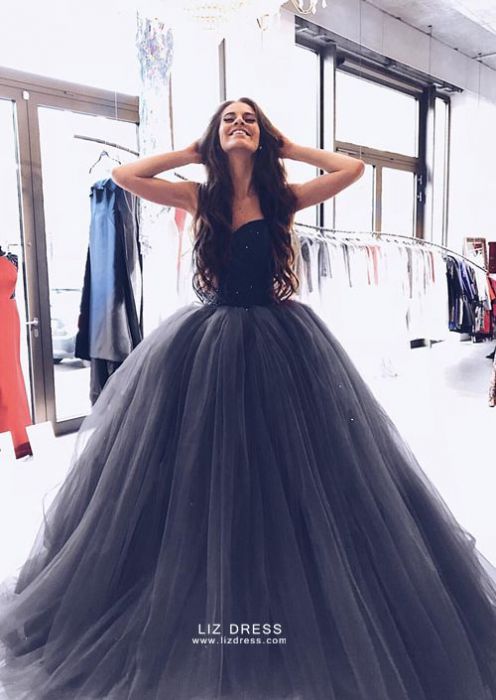 black tulle prom dress