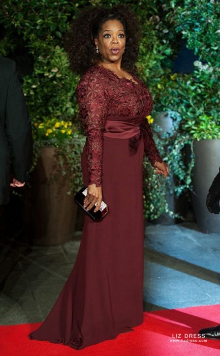 Oprah Winfrey, 60, declares age is just a number in a stunning tight red  gown | Daily Mail Online